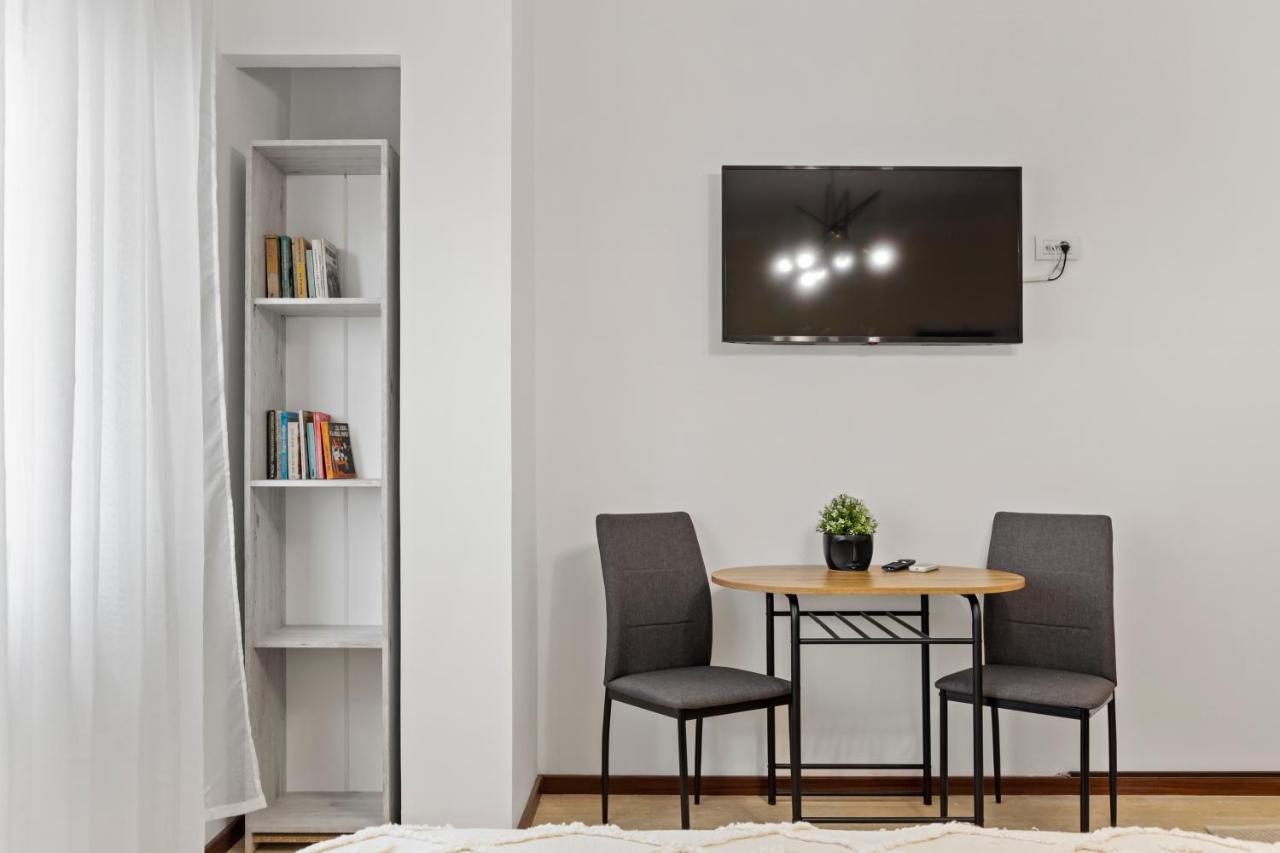 Upscale Studio, Walking Distance From The Old Town Bucarest Esterno foto