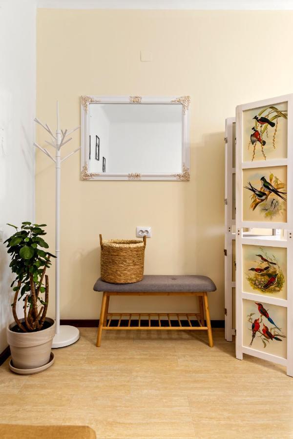Upscale Studio, Walking Distance From The Old Town Bucarest Esterno foto